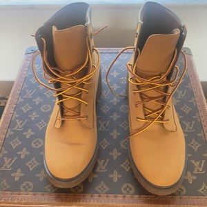 TIMBERLAND Ankle boots size 9